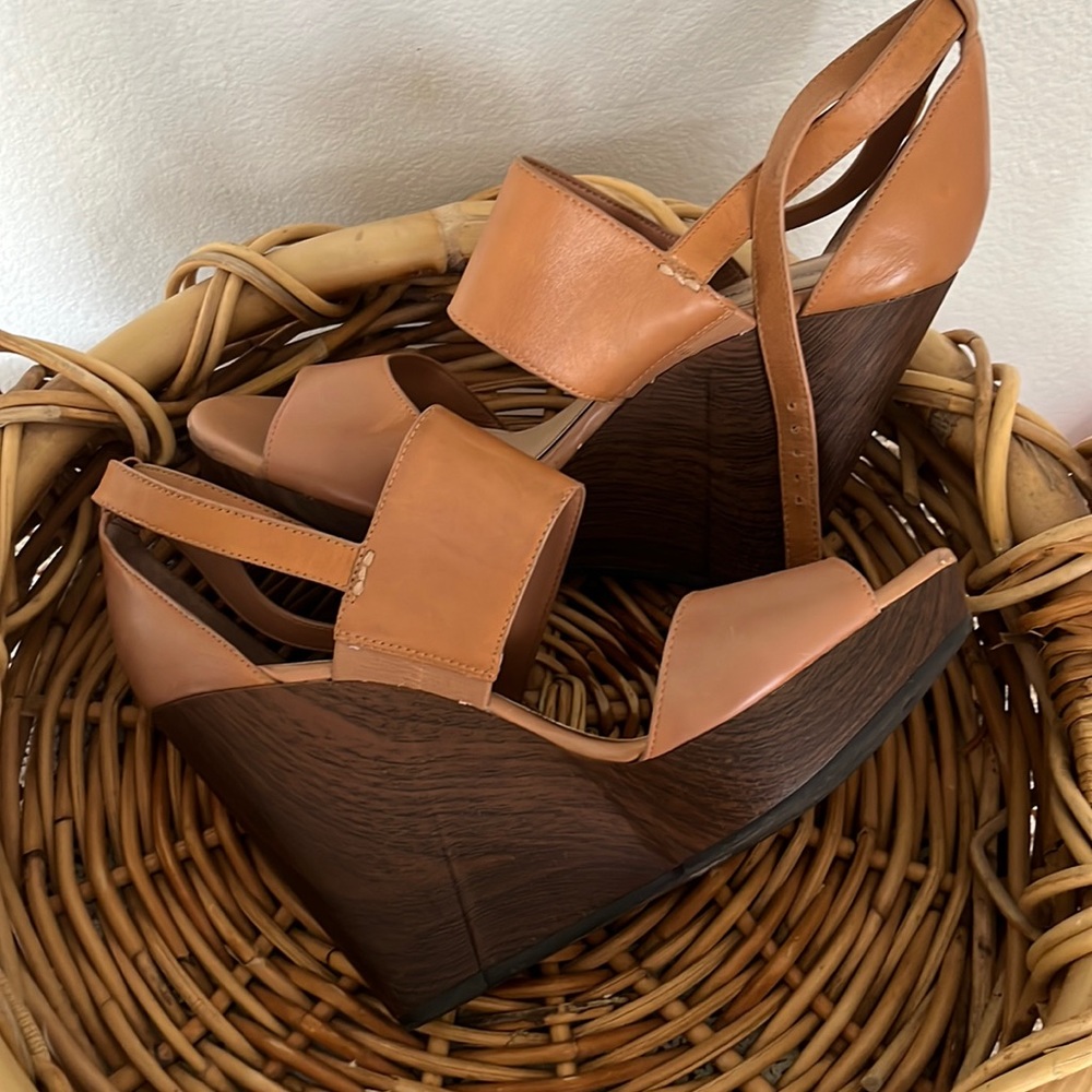 Gianni Bini stylish covered backs wooden platform heels strappy closure